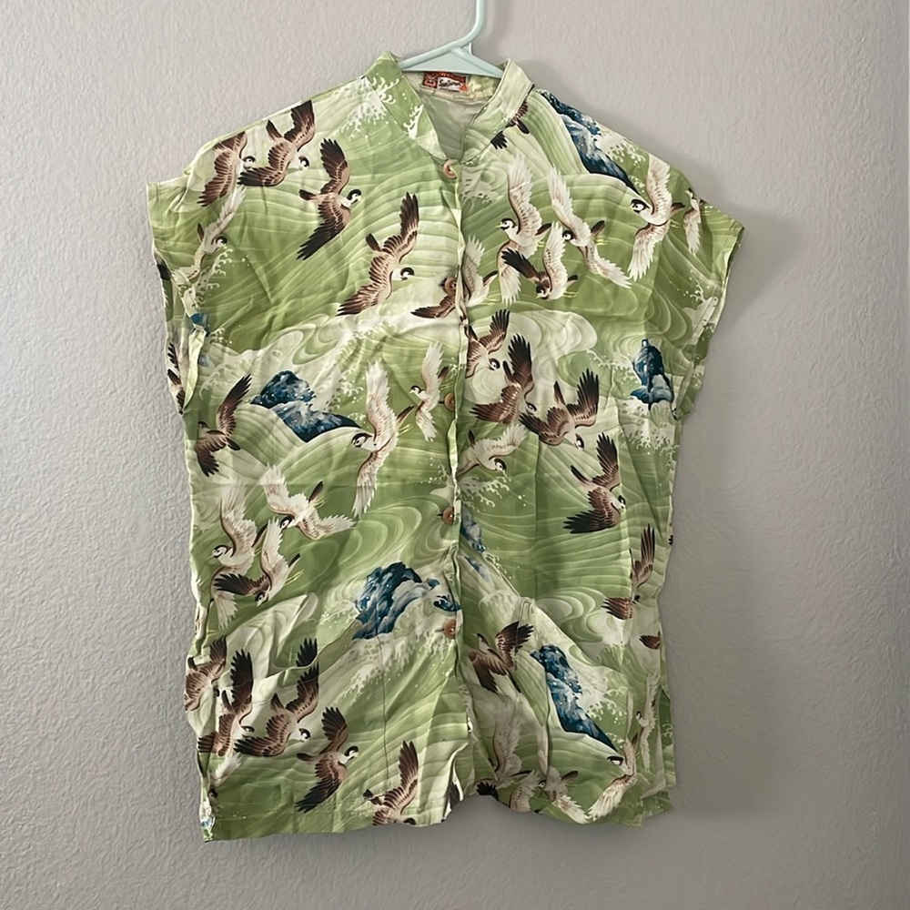 Vintage 1940s Hawaiian blouse
